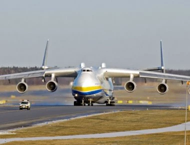 Antonov An-225: Το μεγαλύτερο μεταγωγικό αεροσκάφος στον κόσμο ετοιμάζεται για μια ακόμη αποστολή (βίντεο)